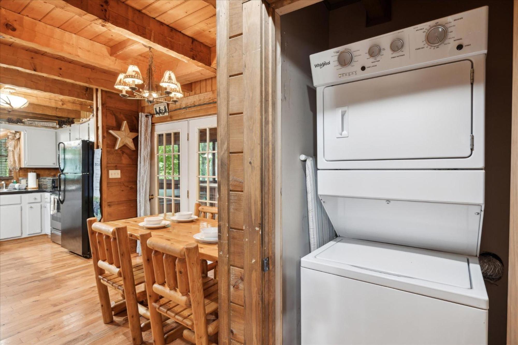 A Charming Cabin, Pool, Firepit, Hot Tub-Jacuzzi جاتلينبرج المظهر الخارجي الصورة