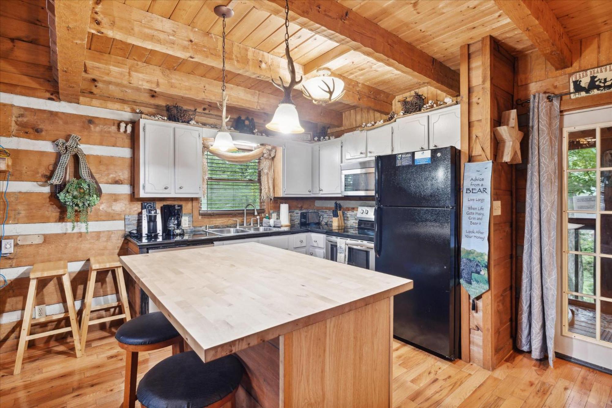 A Charming Cabin, Pool, Firepit, Hot Tub-Jacuzzi جاتلينبرج المظهر الخارجي الصورة
