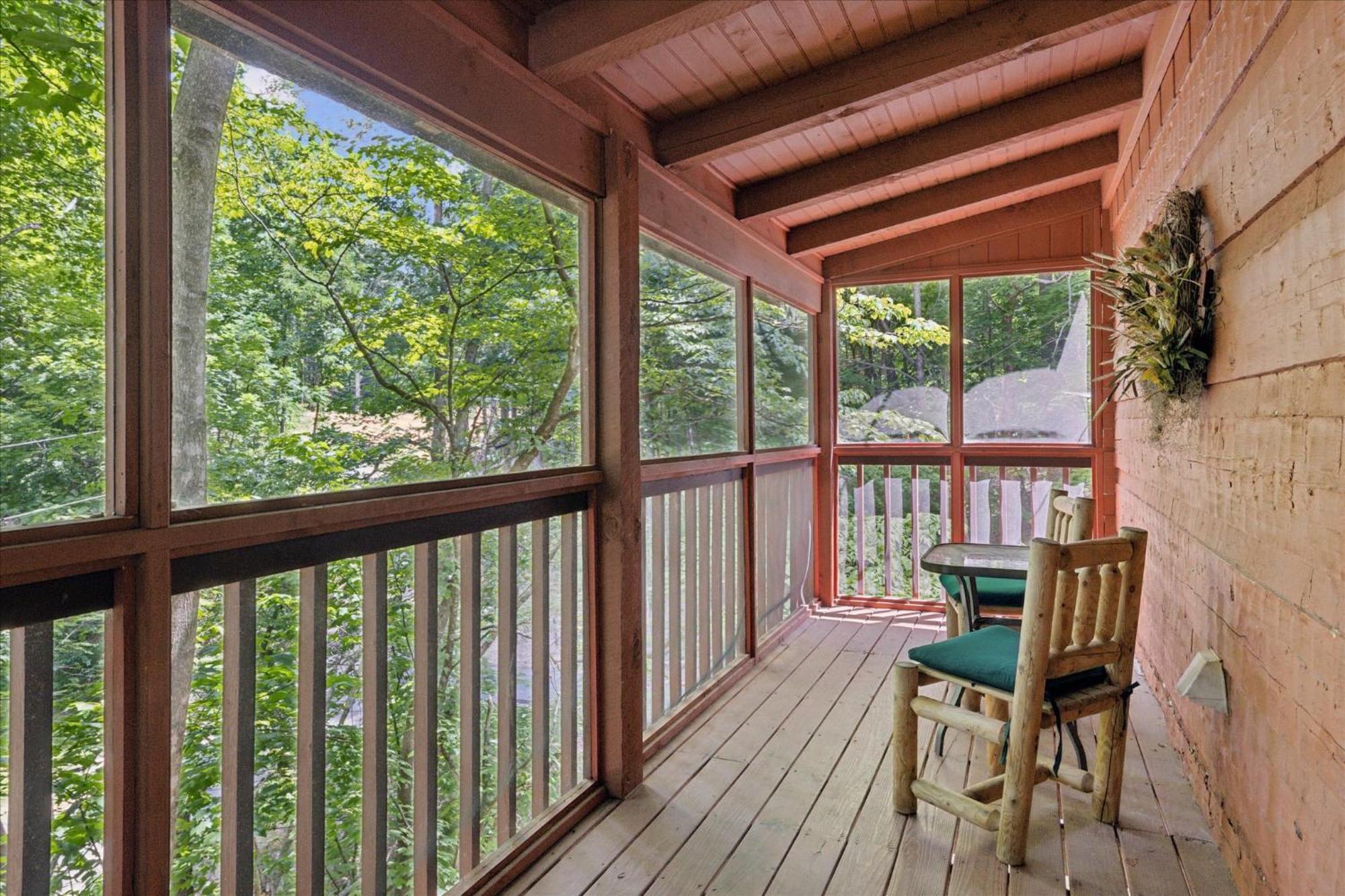 A Charming Cabin, Pool, Firepit, Hot Tub-Jacuzzi جاتلينبرج المظهر الخارجي الصورة